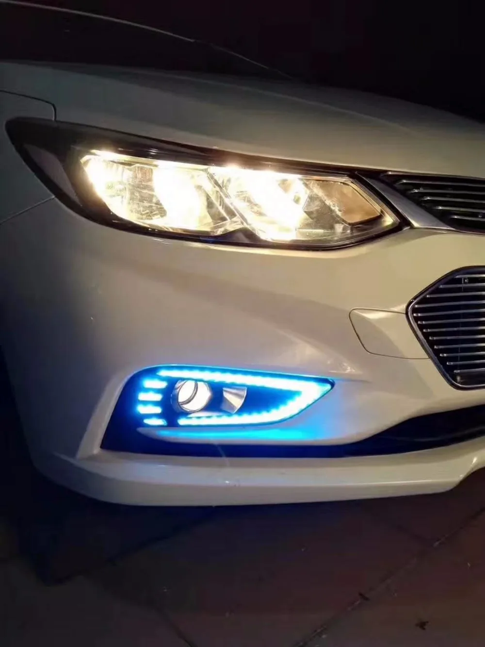 

Светодиодные дневные ходовые огни eOsuns для chevrolet cruze 2017 с желтыми поворотниками и сисветильник ночными ходовыми огнями