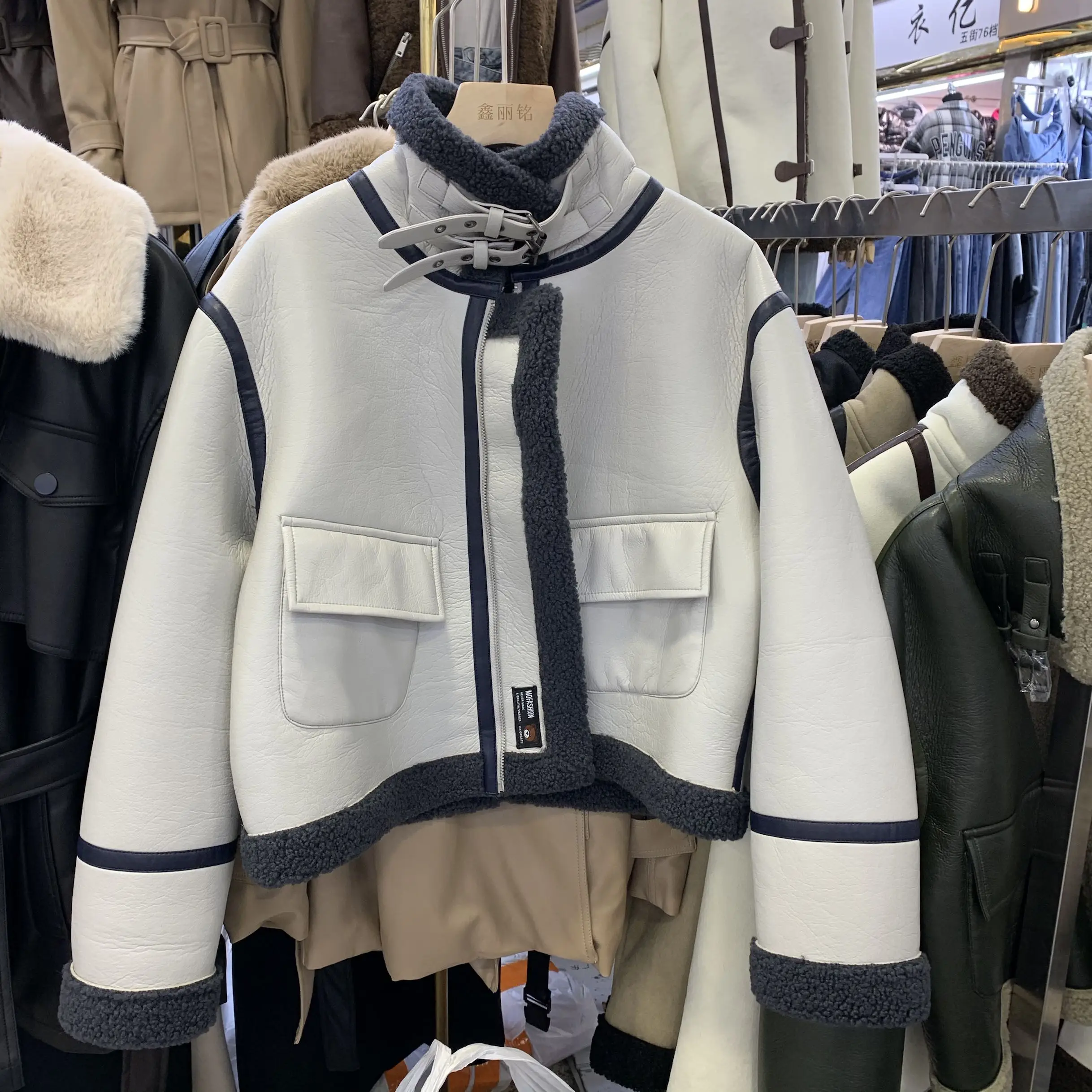 

2021 spring new loose retro thick lamb hair hit color motorcycle stand collar long sleeve leather jacket women