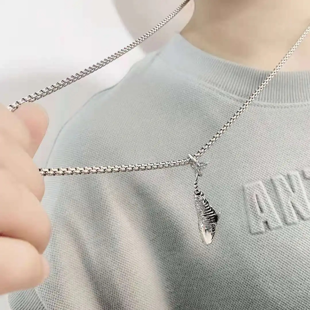 

Vetage Whale Pendant Necklace for Women and Mens Hip Hop Jewelry Gothic Pendant Necklace Wholesale