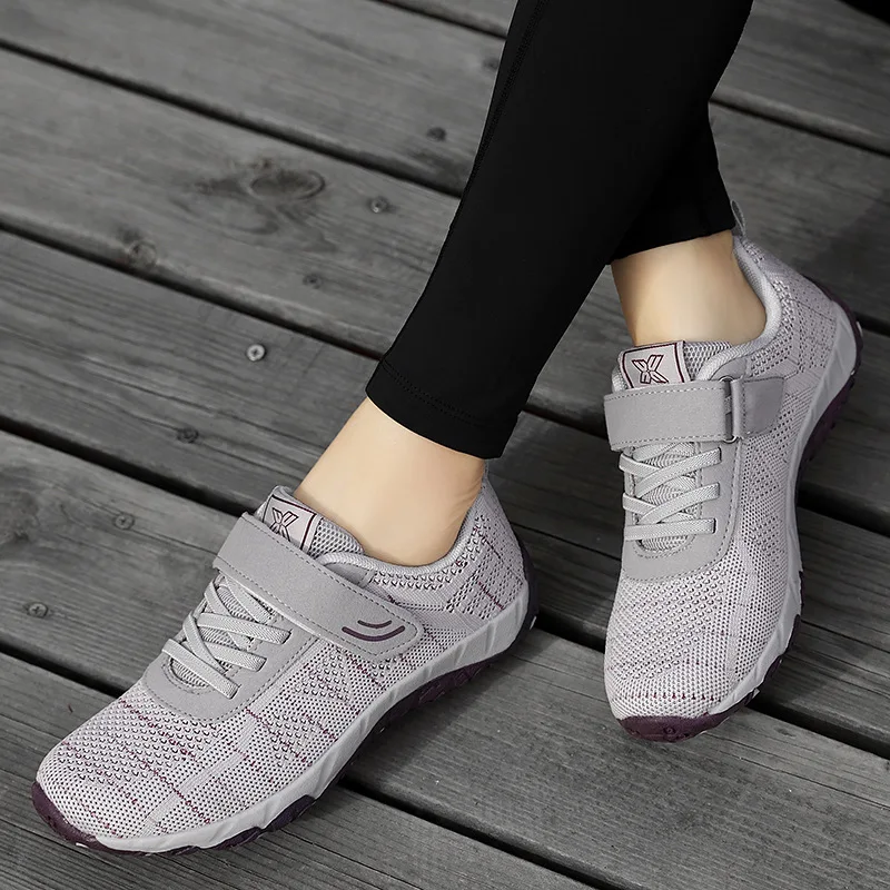 

2021Ladies Sneakers Light Breathable Flat Wear Resisted Anti-Slippery Basket Vulcanized Shoes Women Comfort Casual Shoes Velcro