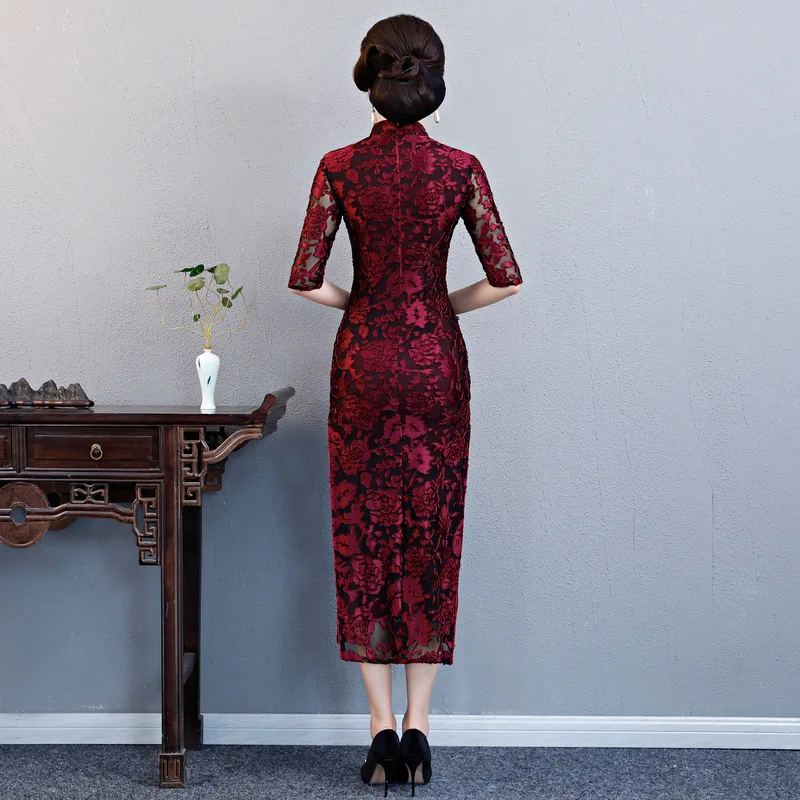 Вышивка цветочные дамы длинный Qipao Плюс Размер 3XL 4XL Осень бархат Тонкий Cheongsam