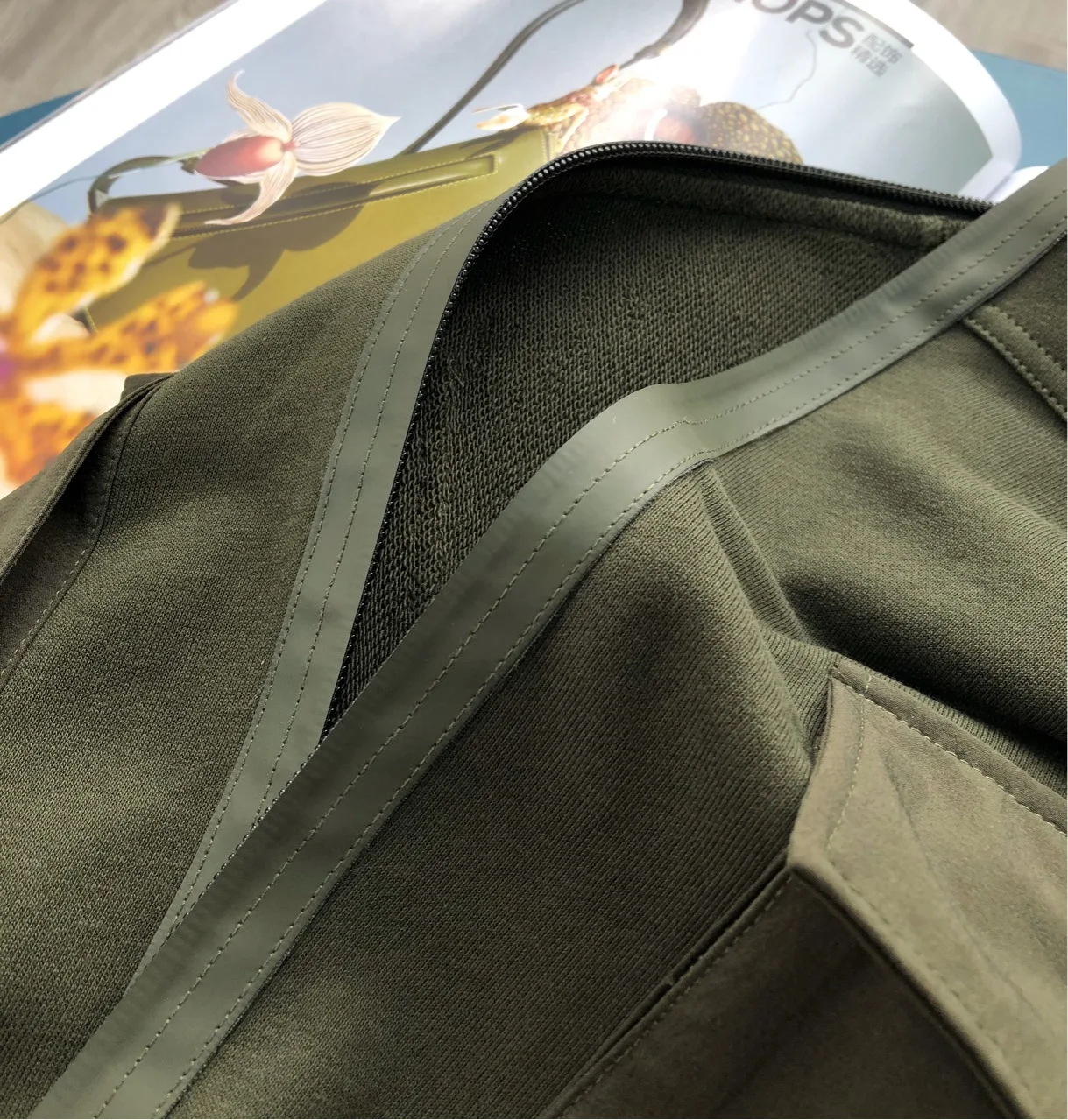 

Women Jacket Autumn Bomber Jacket Temperament Green Women's Hooded Jacket