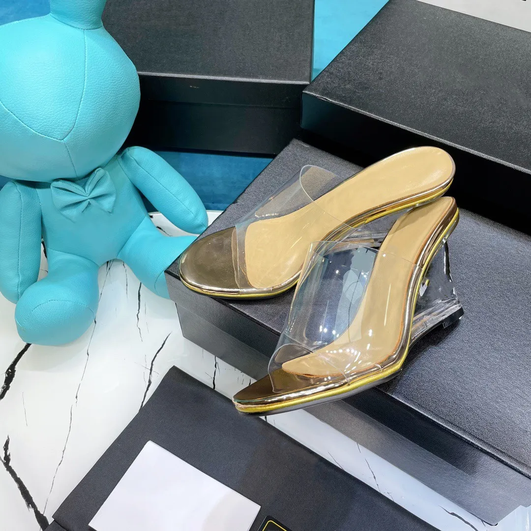 

Летние уличные женские тапочки на танкетке, слипоны, женская обувь на плоской подошве с открытым носком, дышащие мягкие кожаные сандалии на ...