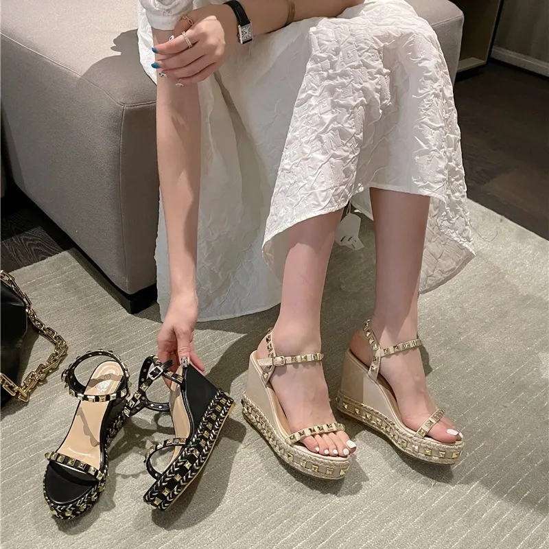 

Female Sandal Clogs Wedge Comfort Shoes for Women High Heels Girls Platform Beige 2022 Studded High-heeled Bohemian Fashion Buck