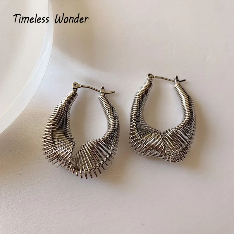 

Timeless Wonder Brass Retro Cutout Geo Hoop Earrings Women Jewelry Goth Boho Designer Top Trendy Punk Ins Fancy Unique Kpop 0333