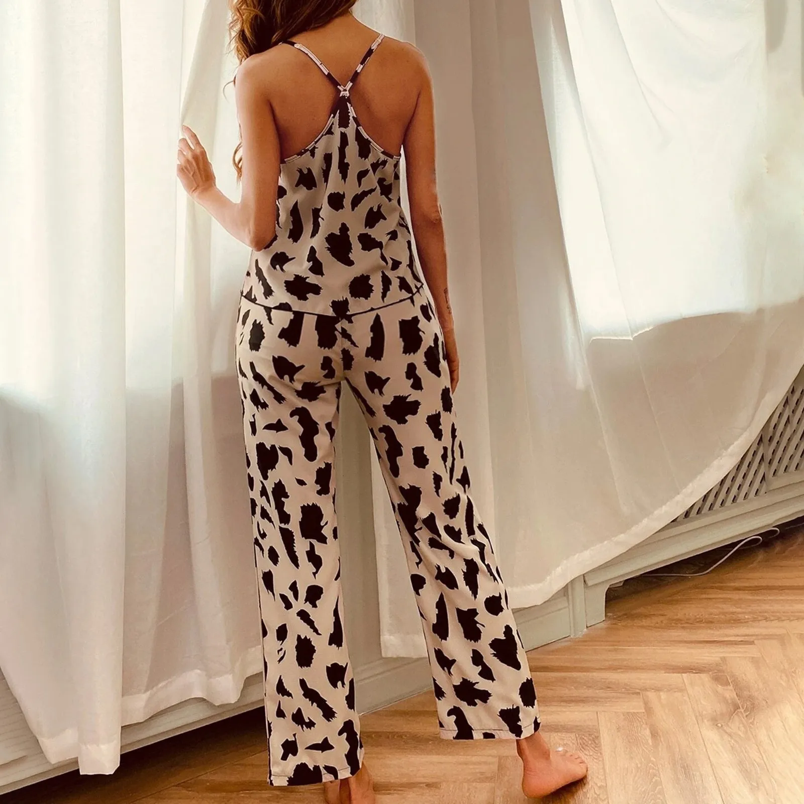 

Ladies Fashion Elegant Leopard Print Trousers Sling Pajamas Lingerie Women Loose Underwear Sleepwear Printed Sexy Home Wear