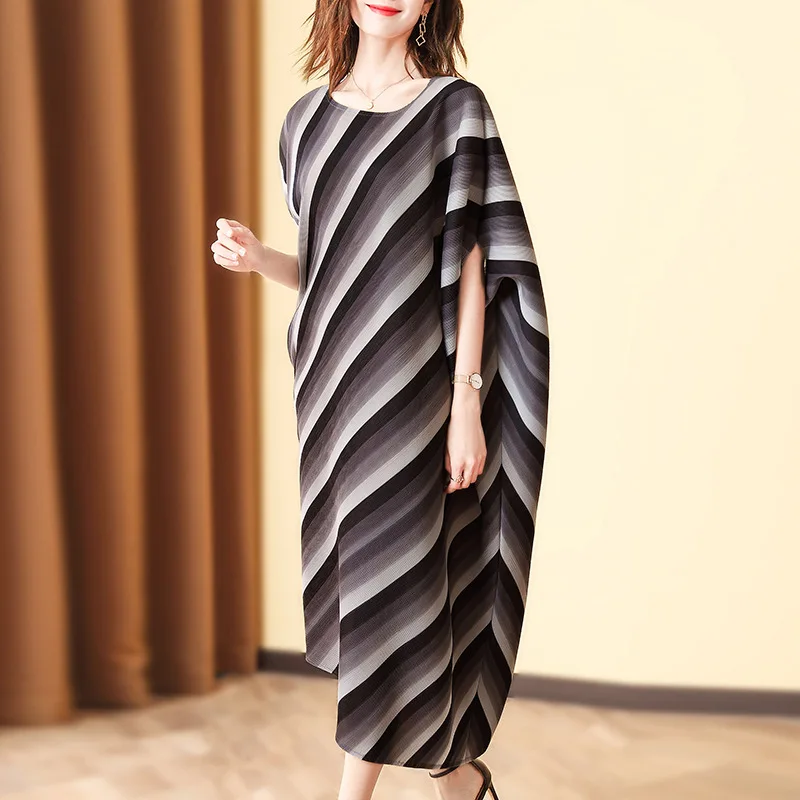 

Plus Size Summer Dress Loose Women 2020 New Fashion Striped Batwing Sleeve Round neck Stretch Miyake Pleated Casual Dress