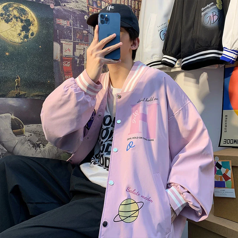 

INXYZ 2022 Men's Fashion Baseball Uniform Jacket English Element Printing Pattern Style Loose Casual Unisex