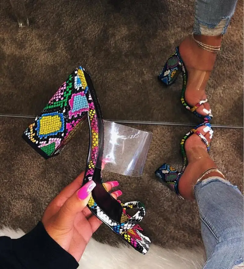 Женские летние босоножки туфли лодочки на высоком массивном каблуке Модные