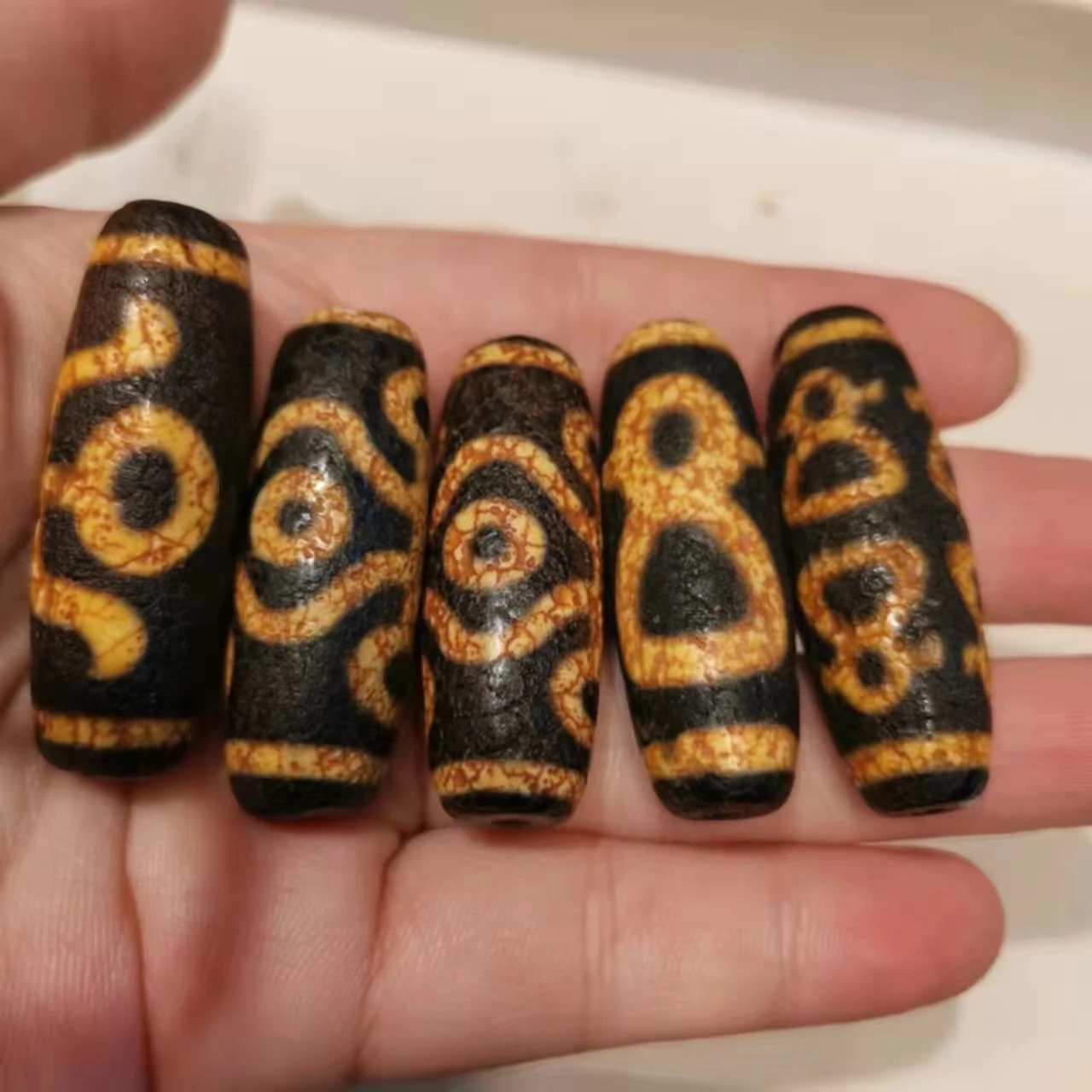 

1pcs/lot Natural Star Lightning Black Bottom Yellow Line Old Agate Dzi Beads Noble God of Wealth precious jewelry folk-custom
