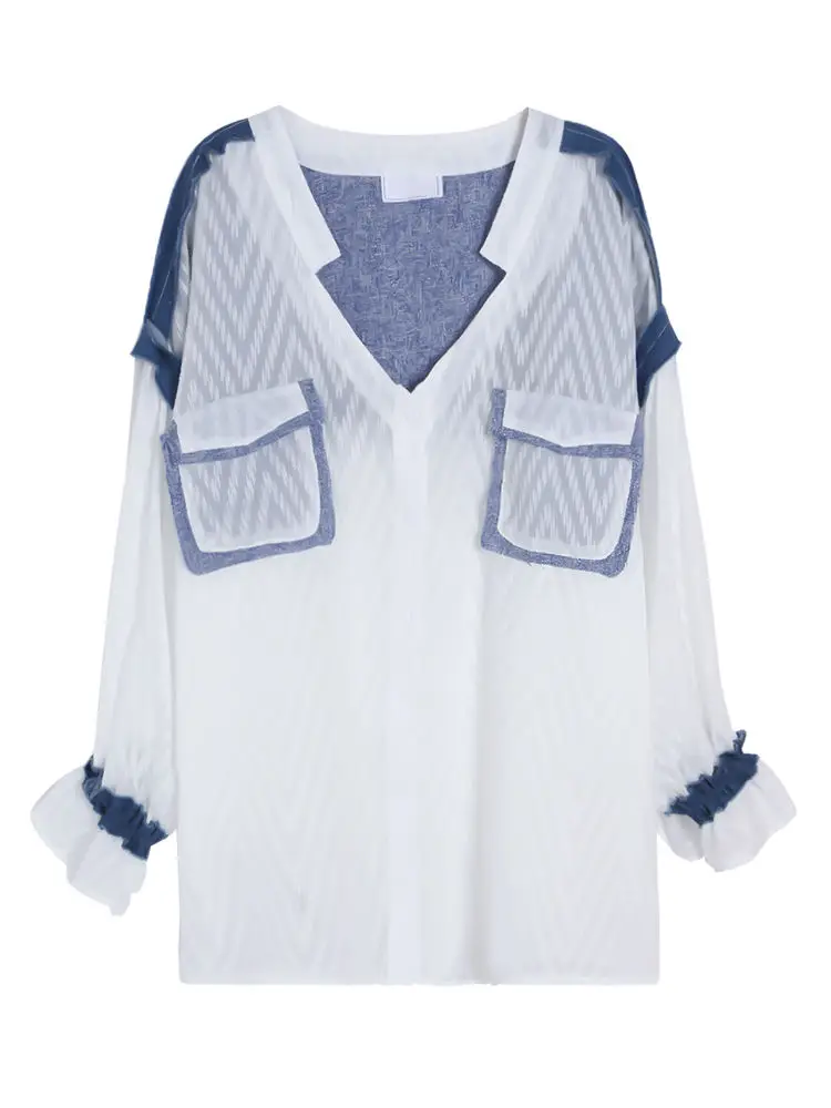 

2021 New Spring Ladies Blouse Japanese Loose Sweet V-Neck Lace Patchwork Top Women Blouses Harajuku Flare Sleeve Chiffon Shirt
