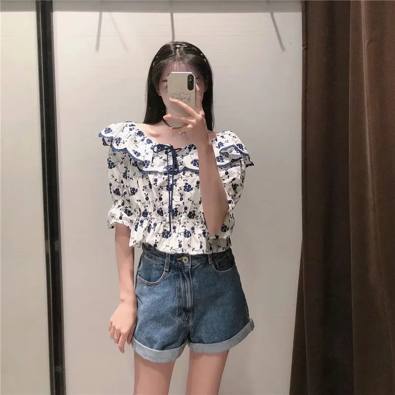 

EOICIOI Za 2021 Blue White Crop Top Woman Embroidered Blouses Women Ruffle Summer Ruched Short Puff Sleeve Beautiful Blouses