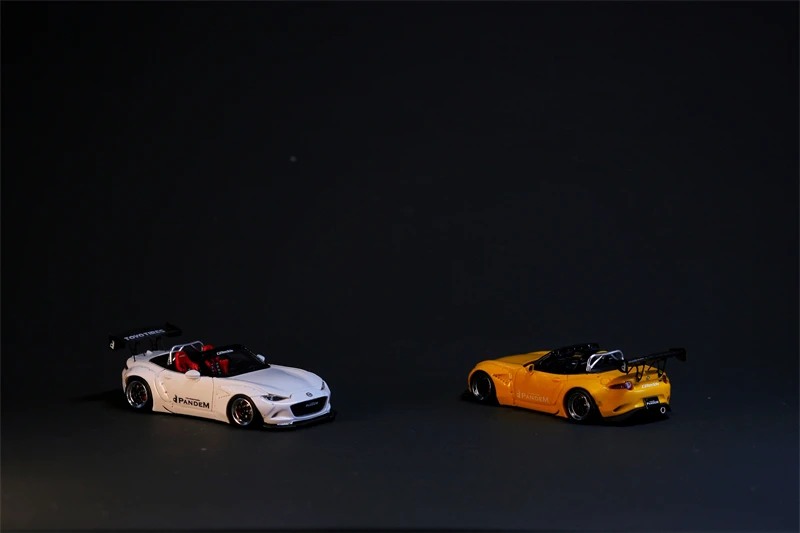 Модель автомобиля с литым давлением в уличном оружии 1:64 Mazda MX-5 Roadster Pandem Rocket Bunny |