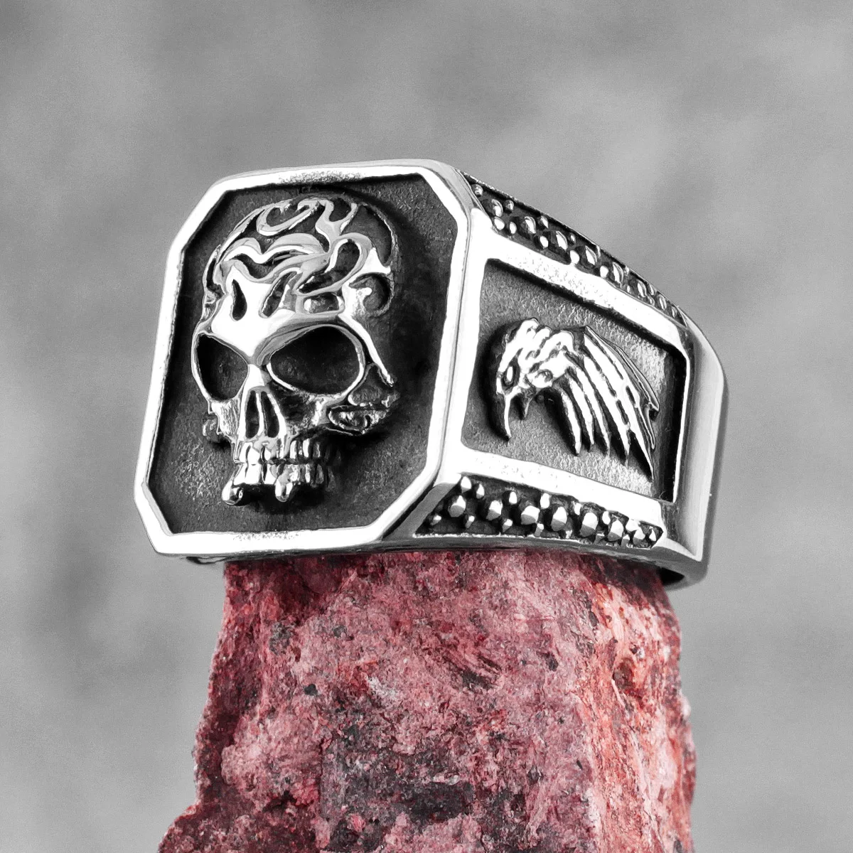 

Gothic Skull Ealge Stainless Steel Mens Rings Punk Hip Hop Unique for Male Boyfriend Biker Jewelry Creativity Gift Wholesale