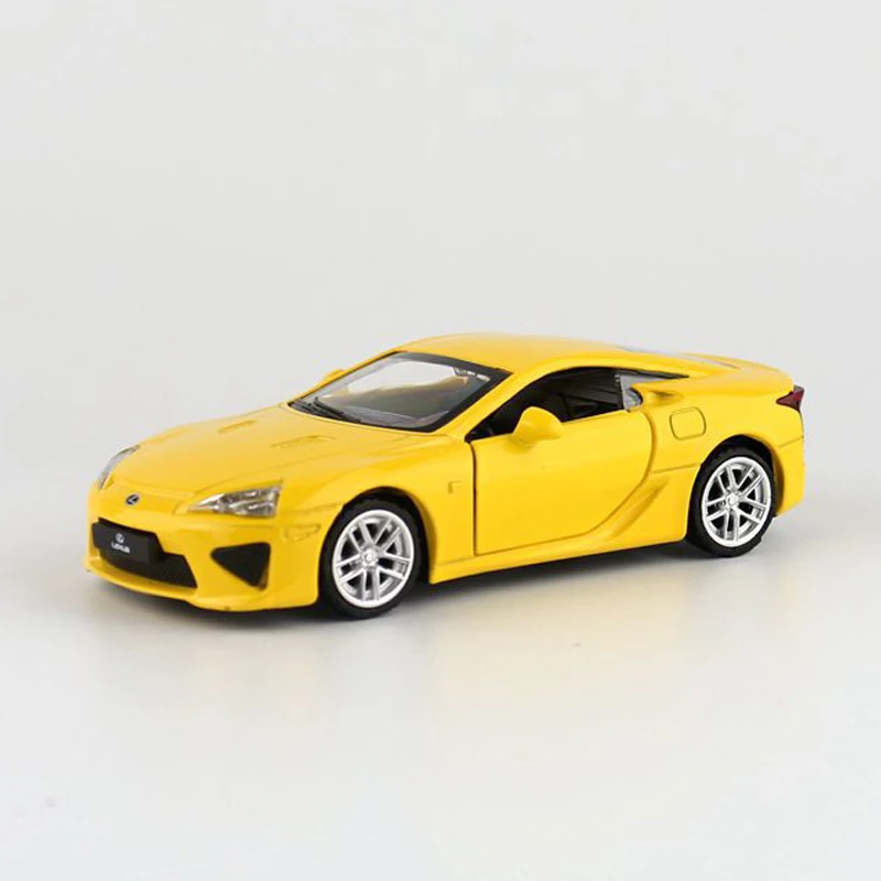 Желтая модель автомобиля игрушки HOMMAT 1:43 Lexus LFA спортивная машина из сплавного металла с открывающимися дверцами, подарок для детей.