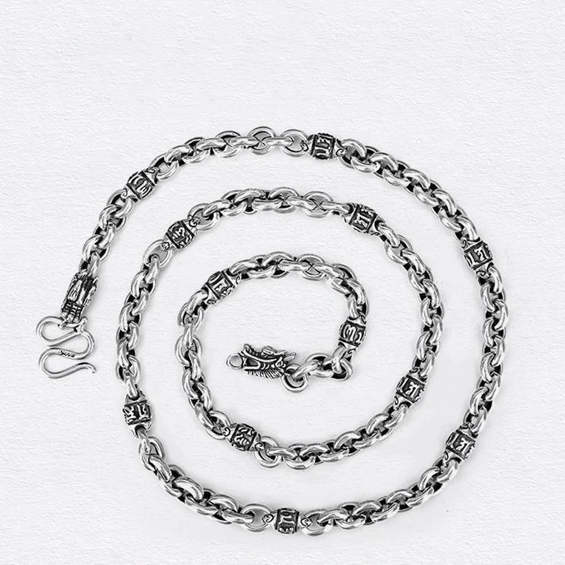

Ожерелье с краном и мантрой, 6 символов