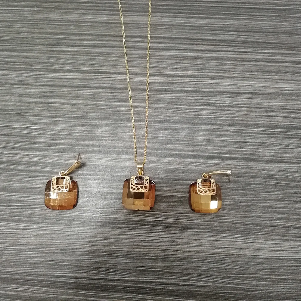 

2021 New Luxurious Golden Metal Dubai Jewelry Sets Geometric Square Champagne Crystal Earrings Pendant Necklace Sets for Women