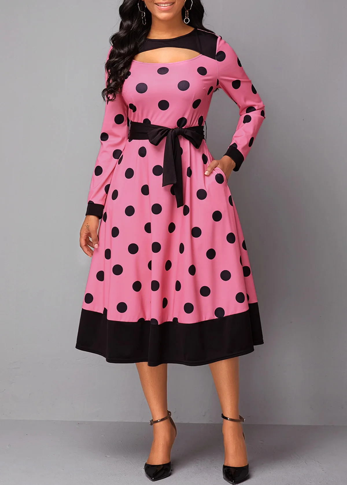 Модное женское платье новинка 2021 осеннее розовое повседневное облегающее