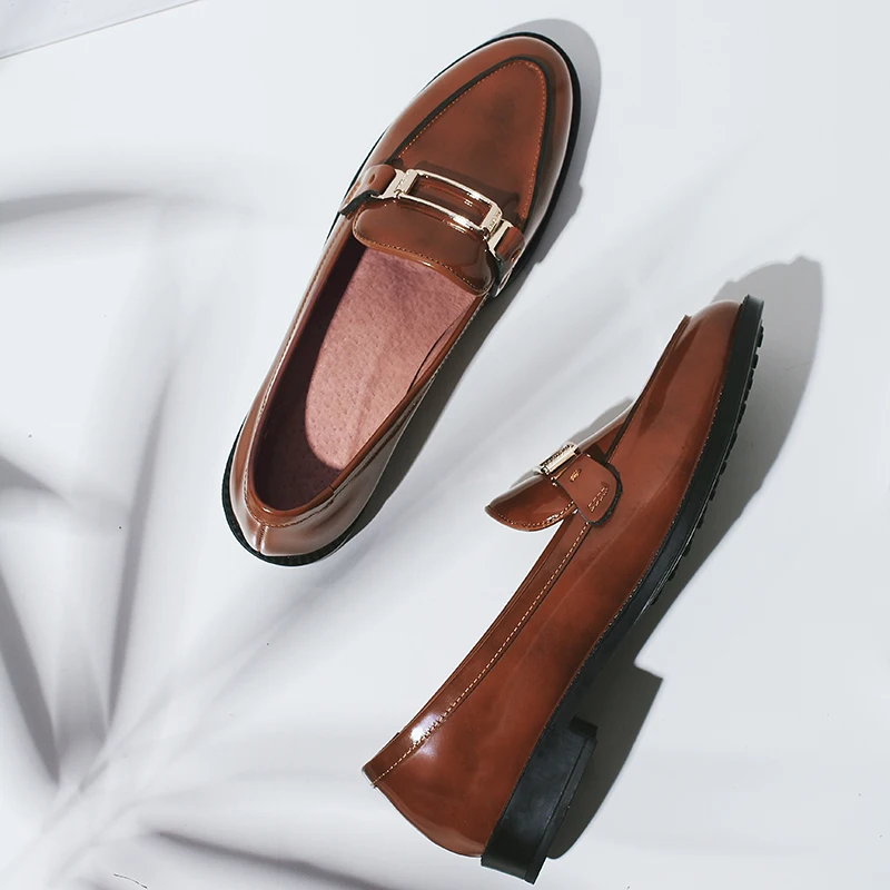 

designer shoes women luxury brand shoes women flat ladies Patent Leather Brogue Shoes neutral Genuine Leather shoes 2020