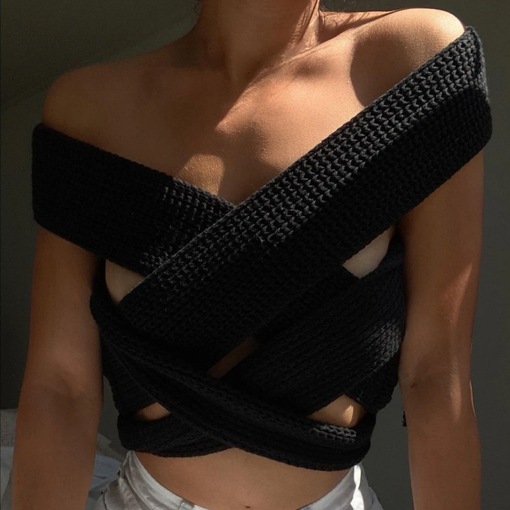 

2021 Sleeveless Knitted Crop Sweater Sexy Autumn Summer Fashion Vest Black Casual White Jumper Top Female Pullover Y2K Dropship