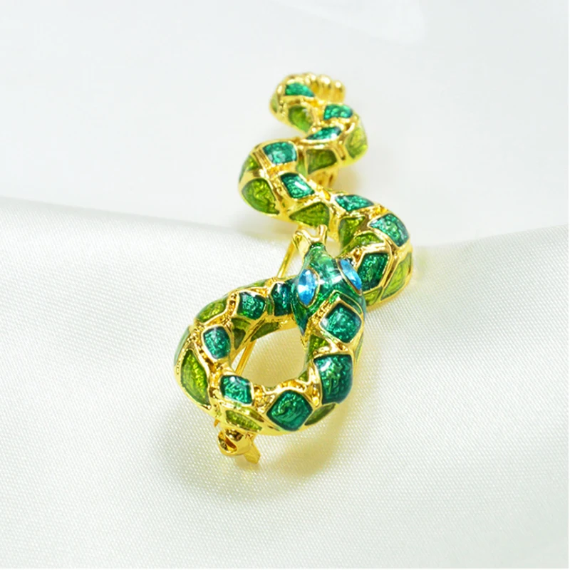 MZC Кристальная ювелирная бижутерия Животное Змея Брошь с ринестонами Металлический насекомое Страсс Броссе Женская нарядная брошь Рождественские значки X9009 on.