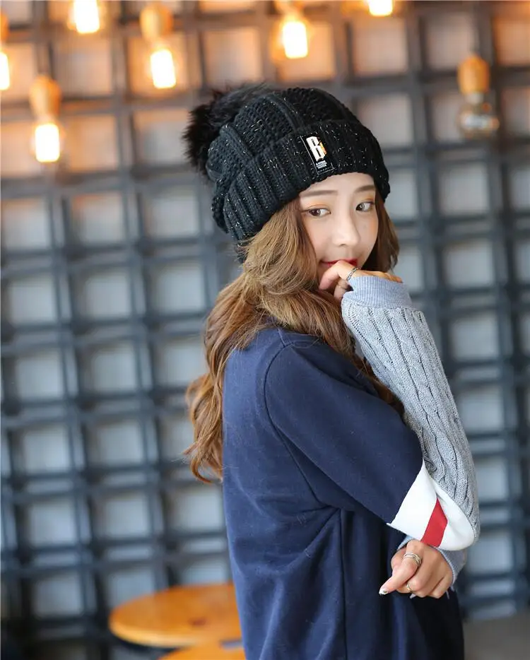 

Two pieces Hat Scarf Set Beanie Cap woman Hats Girls Caps Fake Ball Pompon Keep Warm Winter Knitted Skullies