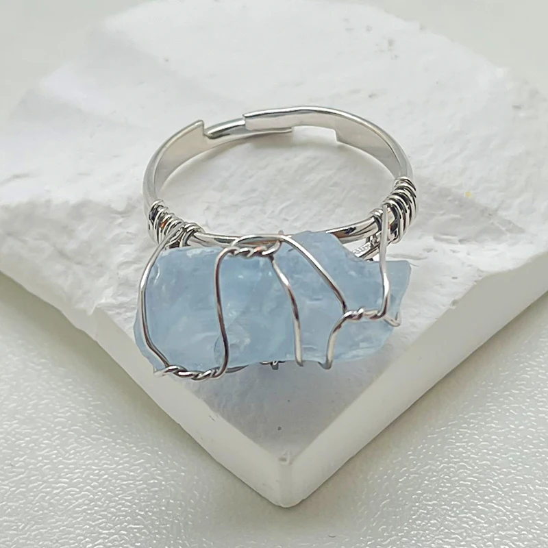 Женское кольцо из натурального камня с аметистом аквамарином и розовым