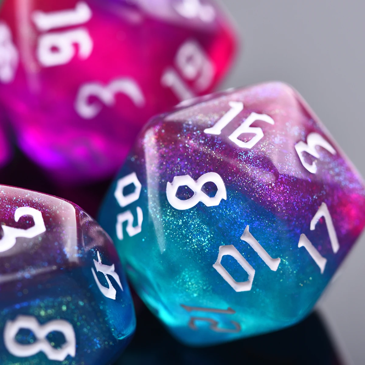 70 многогранных игральных костей в 10 гарантированных комплектах для TRPG DND - Nebula Galaxy