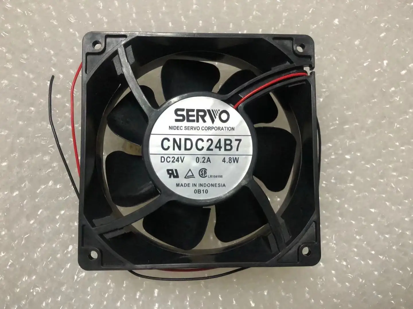 Японский сервопривод CNDC24B7R DC 24 В 4,8 Вт 120x120x38 мм 2-проводной серверный охлаждающий вентилятор