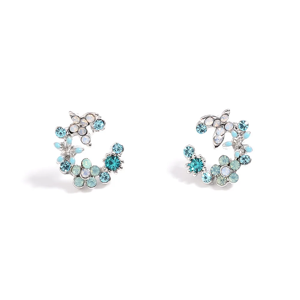 

Sweet Chic Blue Crystal Flower Girls Small Stud Earrings For Women 2019 Fashion Rhinestone Ear Earring Trinkets