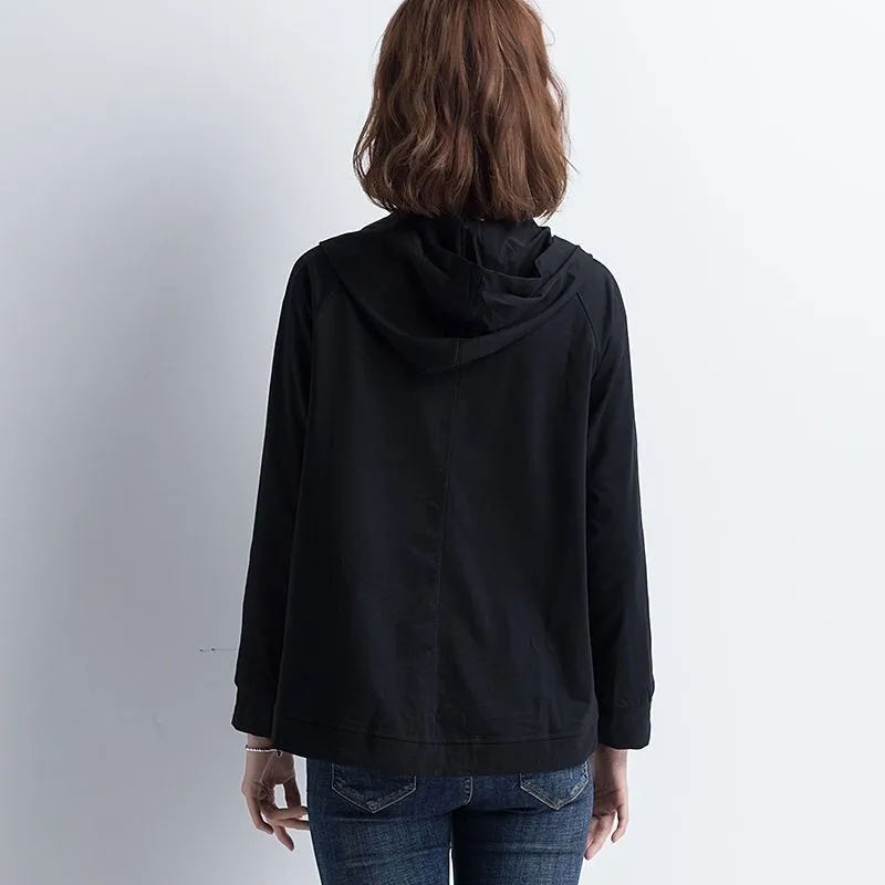 Женская Весенняя тонкая модная куртка с капюшоном черная однотонная верхняя