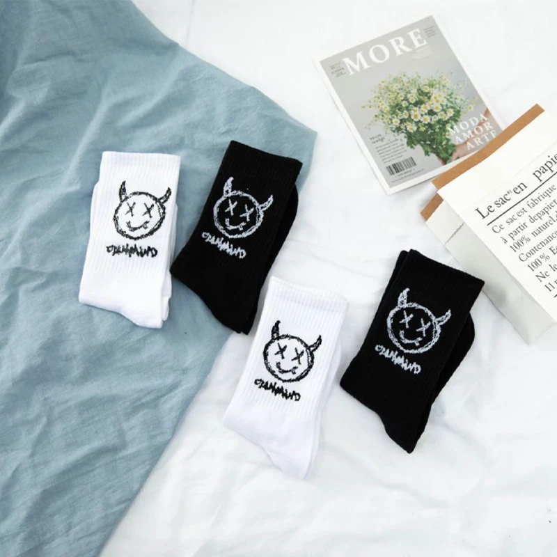 

1 Pairs Japanese Cotton Cartoon Pattern Couple Socks Hip Hop Style Breathable Mid Tube Socks Skateboard Socks Soft Long Sock