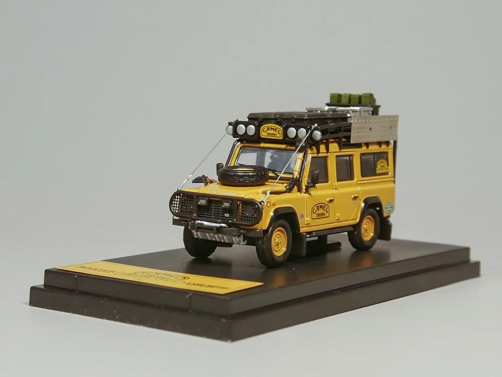 Мастер 1:64 Defender 110 с поставками для пополнения литая модель автомобиля