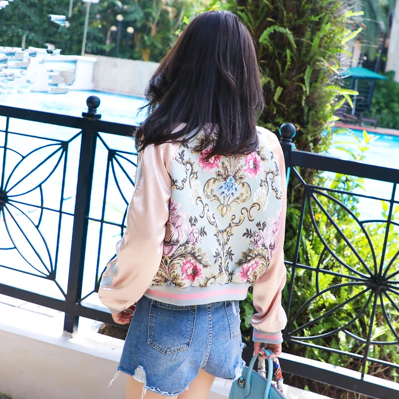 

Высокое качество Новые весенние туфли с цветочным принтом с длинными рукавами, с круглым вырезом короткие куртки с застёжкой-молнией женск...