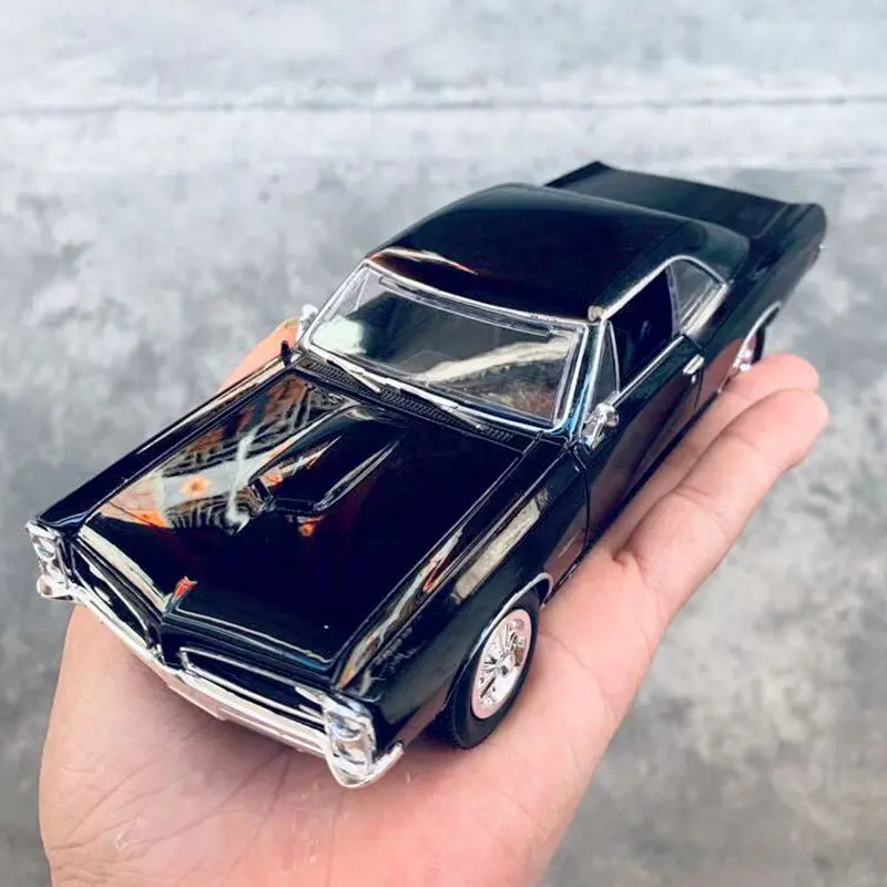 Коллекционная Классическая Металлическая Игрушечная модель автомобиля в