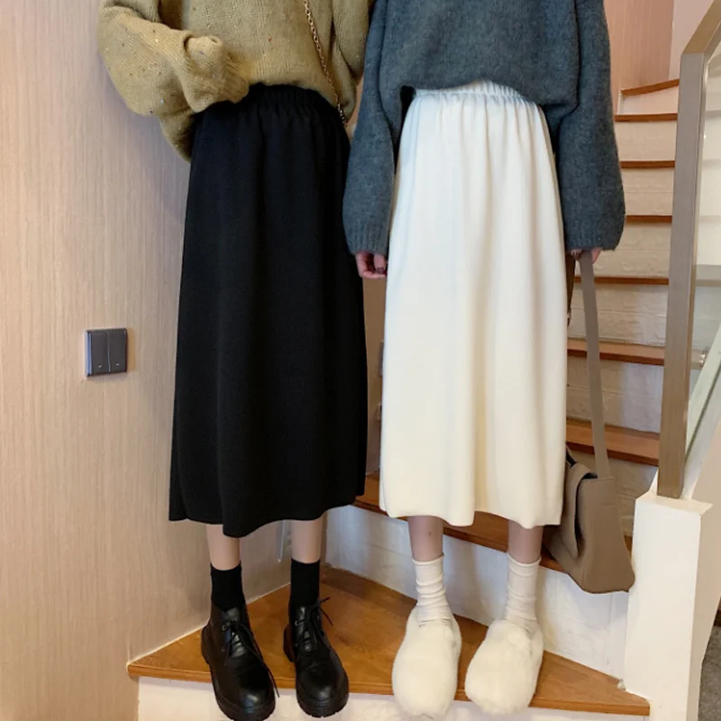 Женское платье средней длины черное А-силуэта с высокой талией весна-осень 2021 |