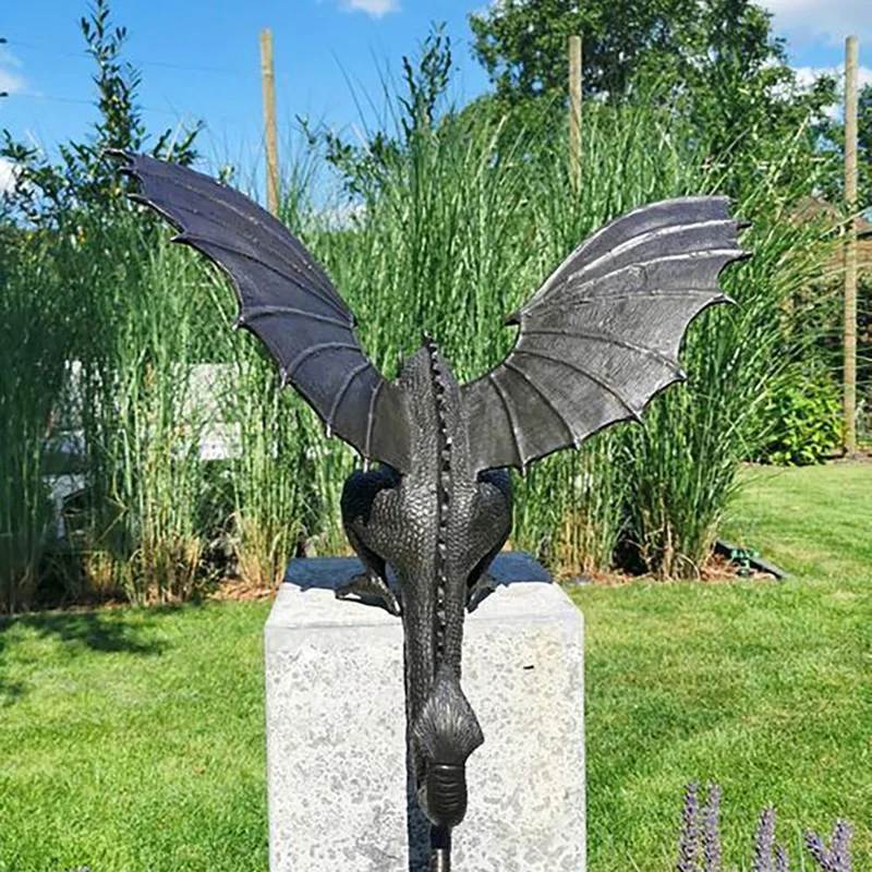 

Garden Dragon Statue Fountain Dragon Water Spray Dinosaur Ornament Resin Water Sculpture for Home Garden Decoration