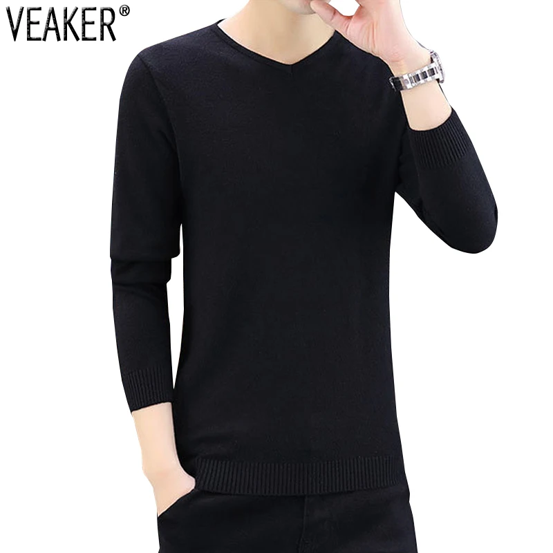 

Мужской однотонный свитер с V-образным вырезом и длинным рукавом
