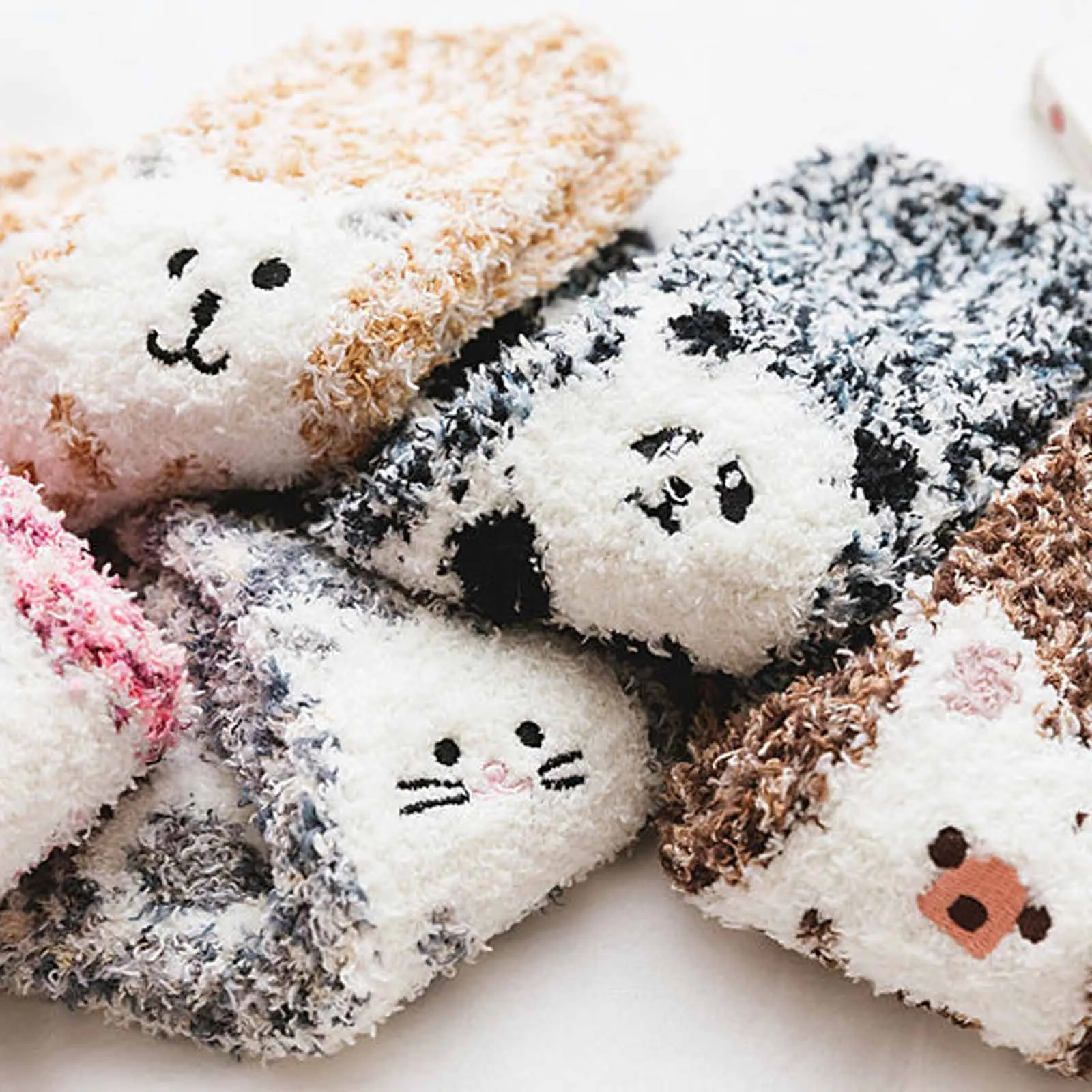 

1Pair Adult Unisex Animal Printing Lovely Puppy Plush Middle Tude Socks Home Stockings Keeping Warm Stockings sokken skarpetki