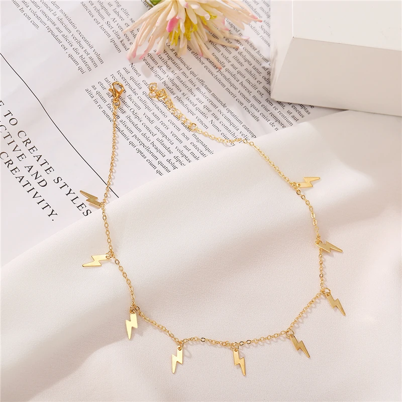 

Personality Creative Clavicle Chain Lightning Pendant Alloy Short Necklace