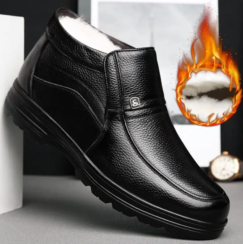 

2020 Leather men's leather boots high-end leisure business men winter leather shoes soft lightweight plush warm men's snowshoes
