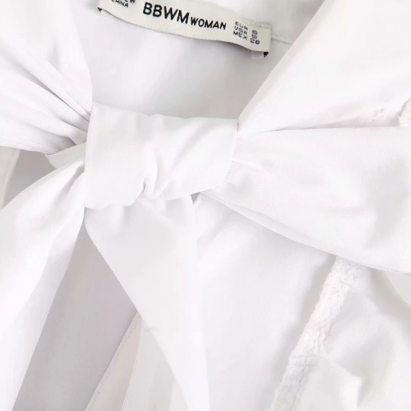 Женская милая блузка с бантом и каскадными оборками белая воротником-стойкой