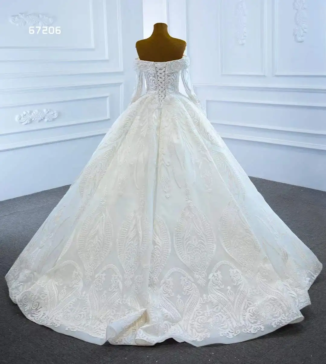 

2021 Plug V Neckline Satin Off White Ruffles Chapel Train Boat Sleeve Mermaid Pleated Design Wedding Dress
