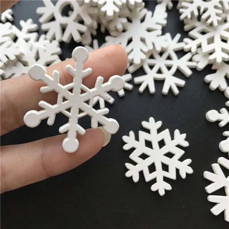 50pc 35mm Mix Shape Wooden White Snowflakes Christmas Ornaments Xmas Pendants New Year Christmas Decorations for Home