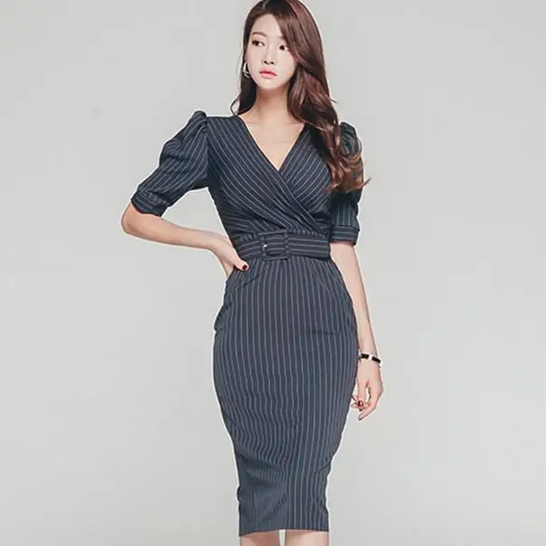 Женское Деловое платье в полоску винтажное облегающее с коротким рукавом модель