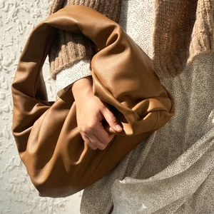 Женская сумка-клатч из натуральной кожи, с зажимом