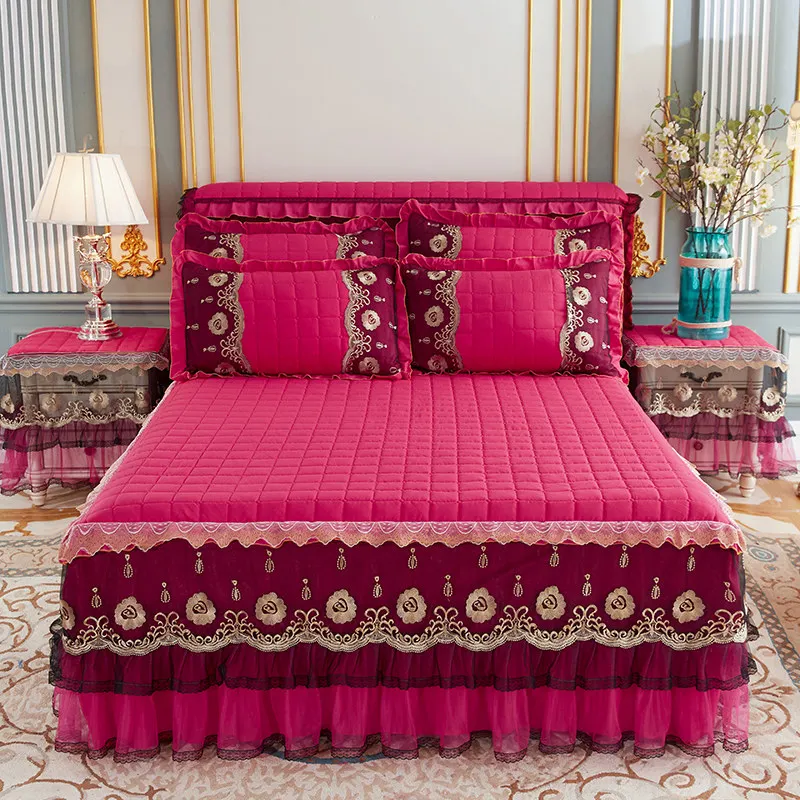 Покрывало свадебное кружевное с начесом королева король длинная юбка оборками