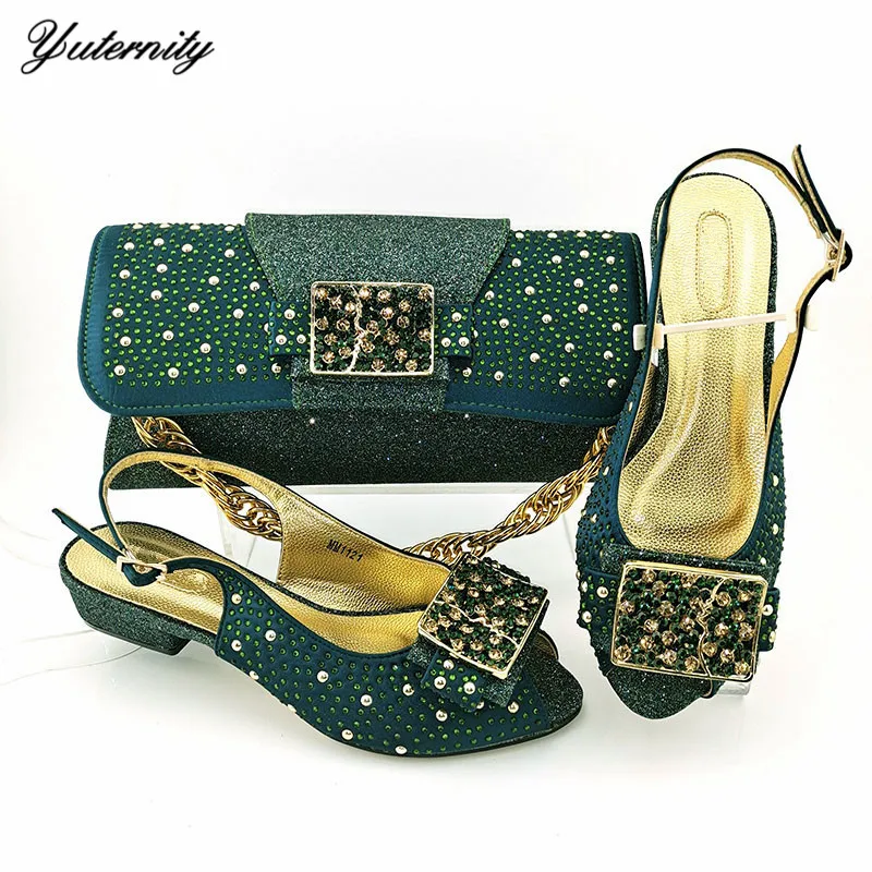 Лидер продаж Стразы Женская обувь на низком каблуке женские босоножки комплект