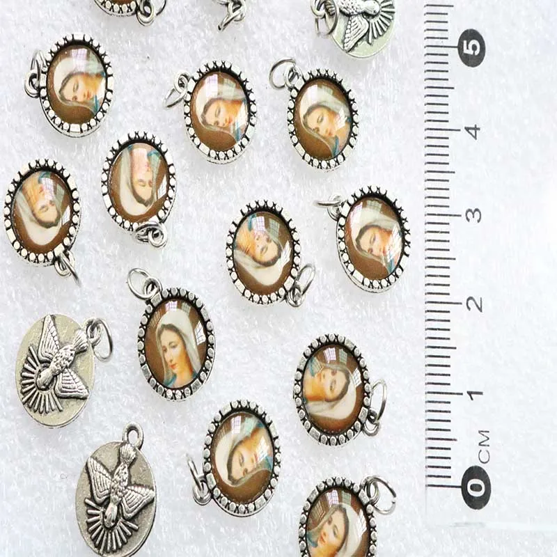 Подвеска с изображением Священного Сердца католической голубя мира