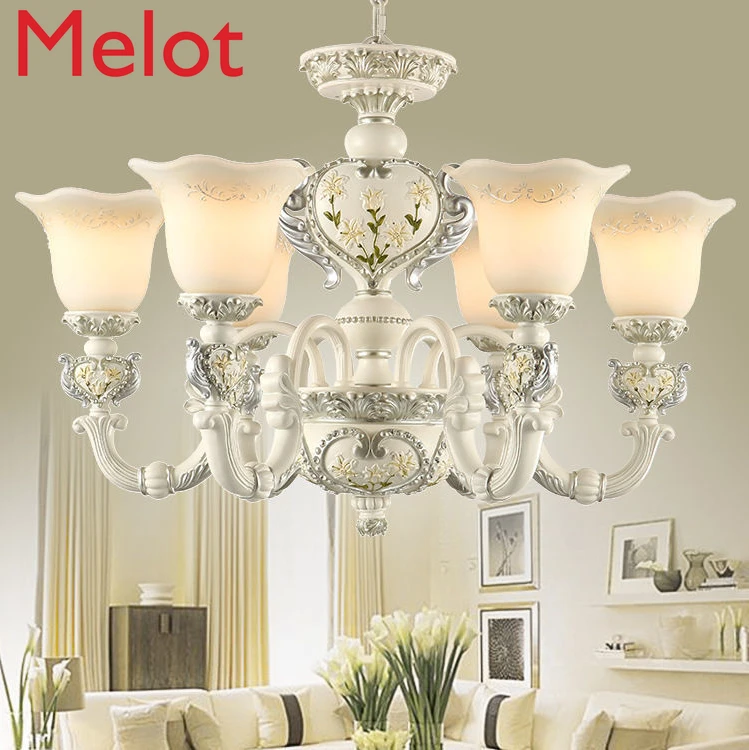 Рисунок 2 - Потолочный светильник в стиле ретро